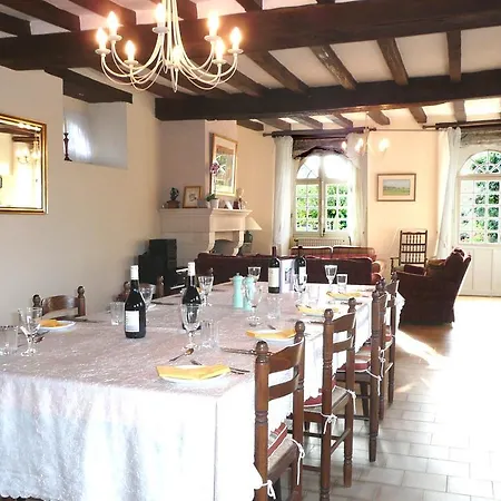 Manoir De La Pigeonnerie 住宿加早餐酒店 *